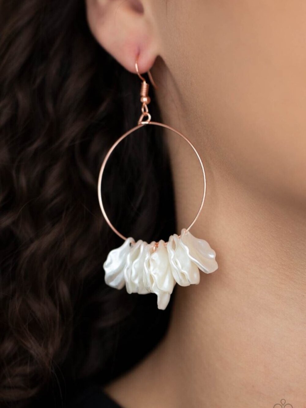 Paparazzi Jewelry Accessories -Sailboats and Seashells - Gold Earrings - Vintage
